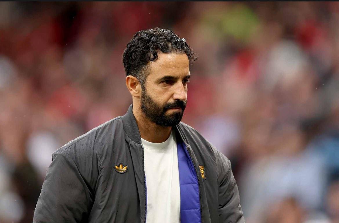 首页-詹俊：曼联球员能力与三中卫体系不兼容是防守端最大的问题