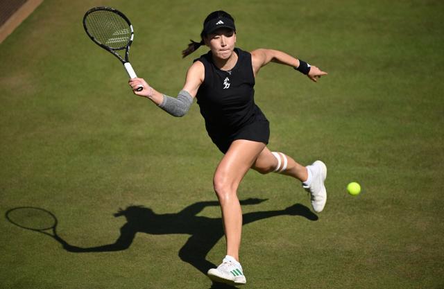 1750556550606031269.jpg (体育)(3)网球——WTA柏林站:王欣瑜晋级决赛XxjpseC007341_20250621_PEPFN0A001.jpg