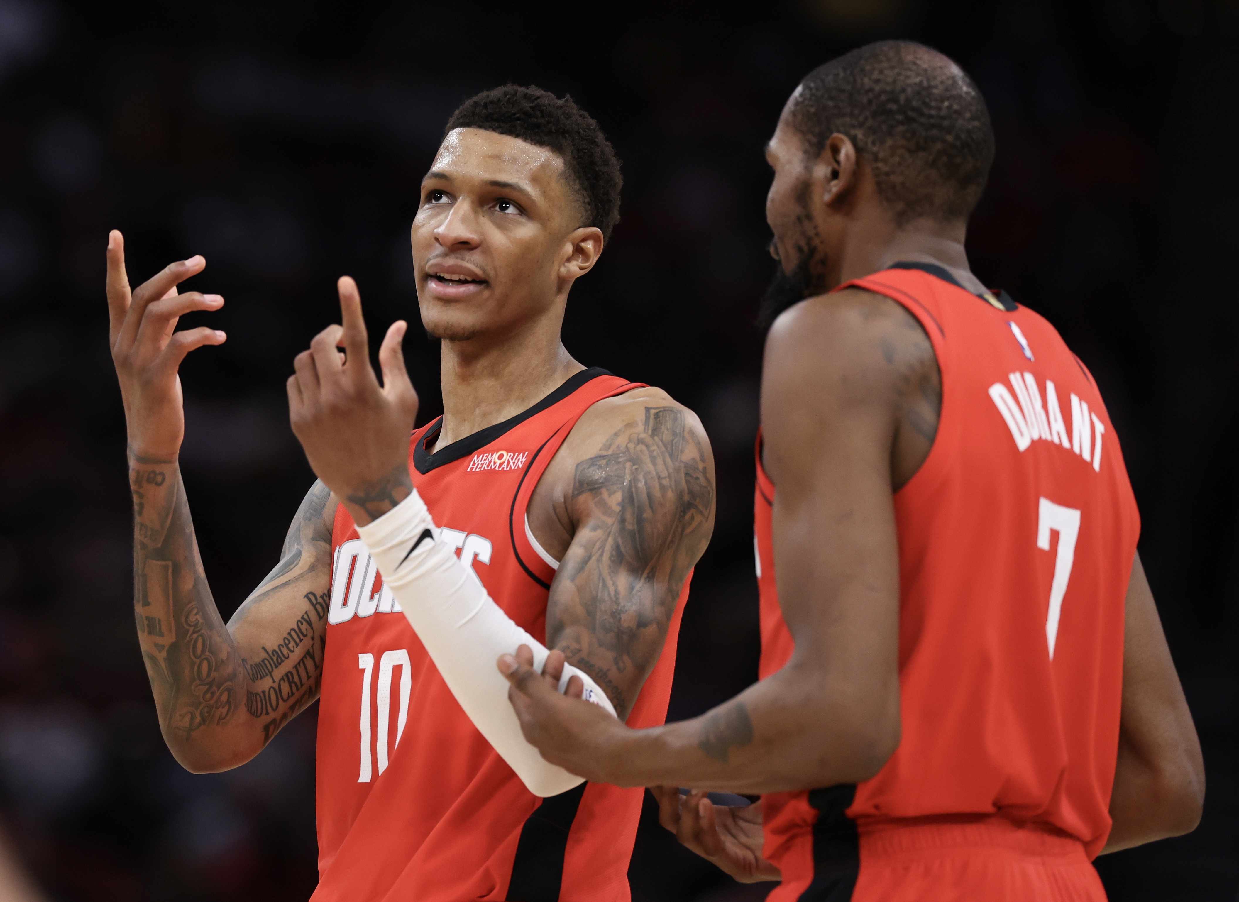 安全体育平台-小贾三分10中1!夹KD无限放空小贾 空间差&无发牌手导致逻辑闭环