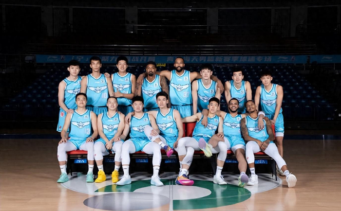 体育APP-转投恩师拿到大合同！CBA顶薪后卫与老东家闹翻，场均只有5.9分|青岛男篮|青岛市|王奕博|稠州|刘维伟_新浪体育_新浪新闻