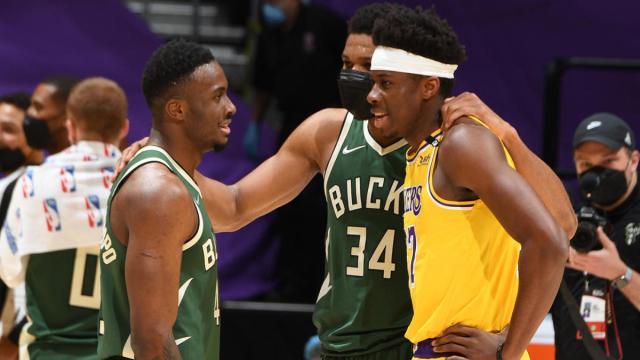 1617332417096024803.jpg antetokounmpobrothers-040121.jpg